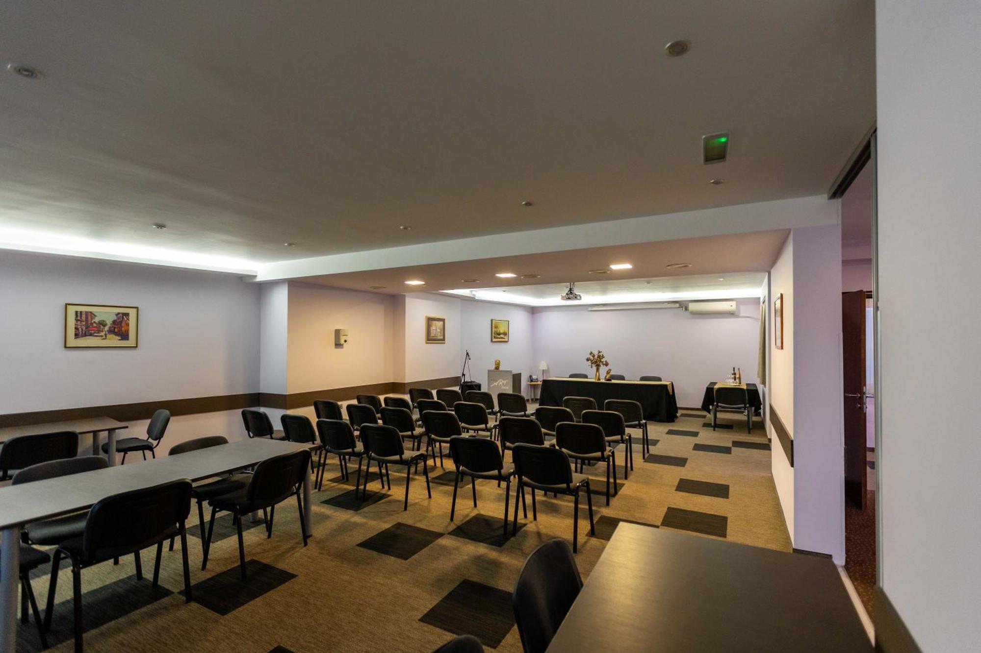 Art Hotel سلافونسكي برود المظهر الخارجي الصورة