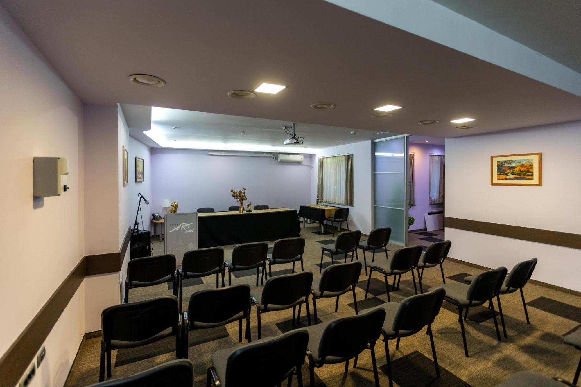 Art Hotel سلافونسكي برود المظهر الخارجي الصورة