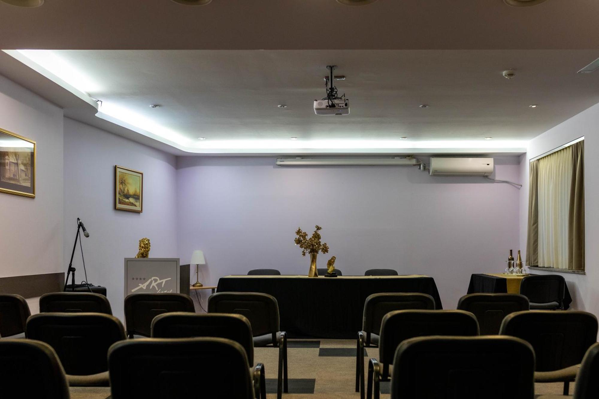 Art Hotel سلافونسكي برود المظهر الخارجي الصورة