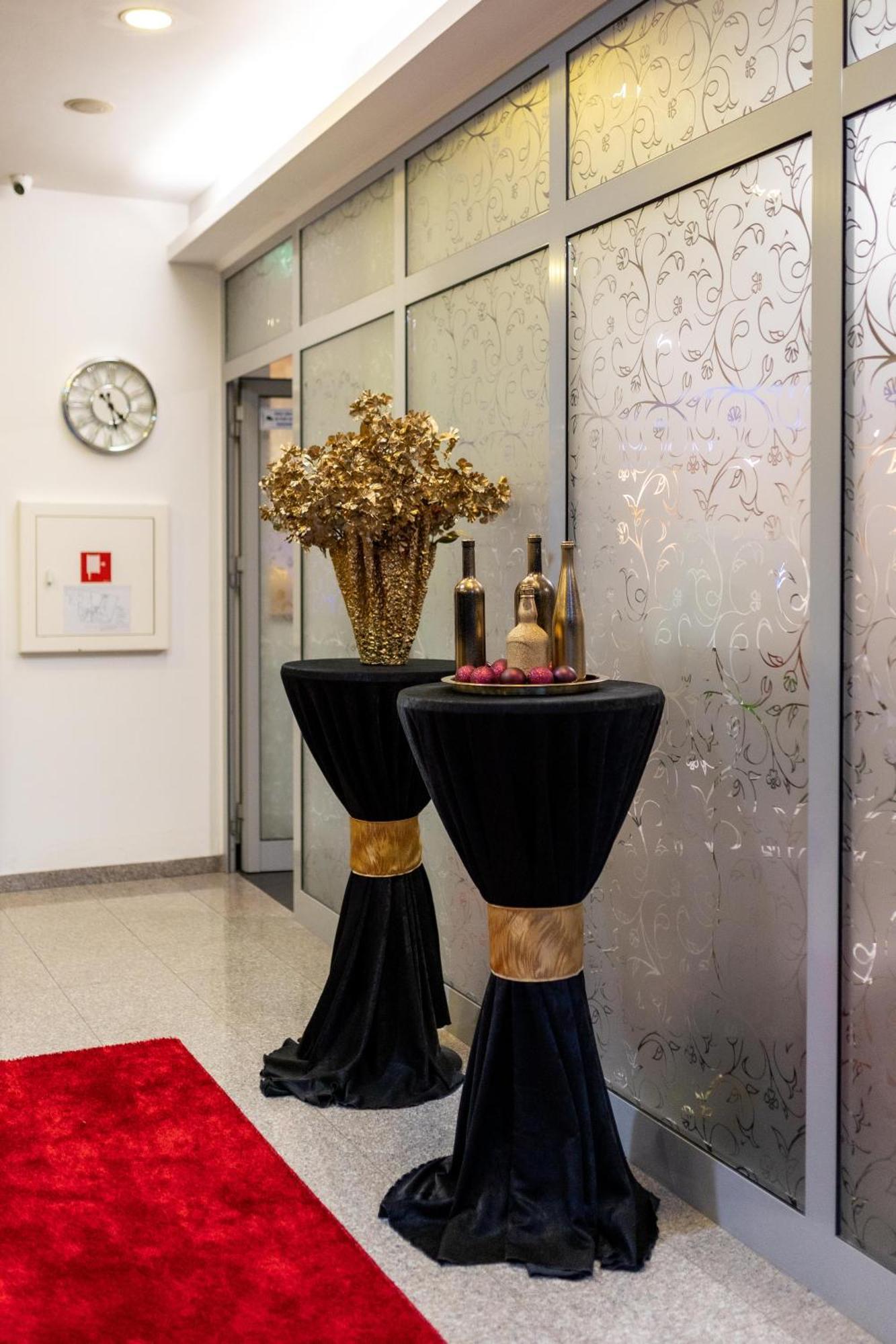 Art Hotel سلافونسكي برود المظهر الخارجي الصورة